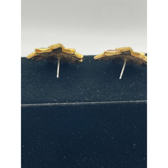 Pair 1" Pierced Earrings Red  Petals Gold Tone Accent - Picture 5 of 7